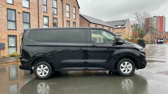 Ford Transit Custom 320 L1 Diesel Fwd 2.0 EcoBlue 150ps H1 Van Limited - Image 9